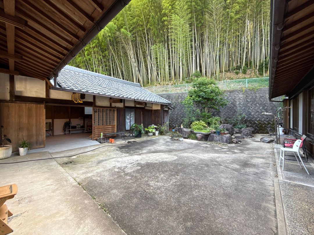Asahi Kominka: Renovated 1926 Traditional House in Wakayama - Thumbnail 2