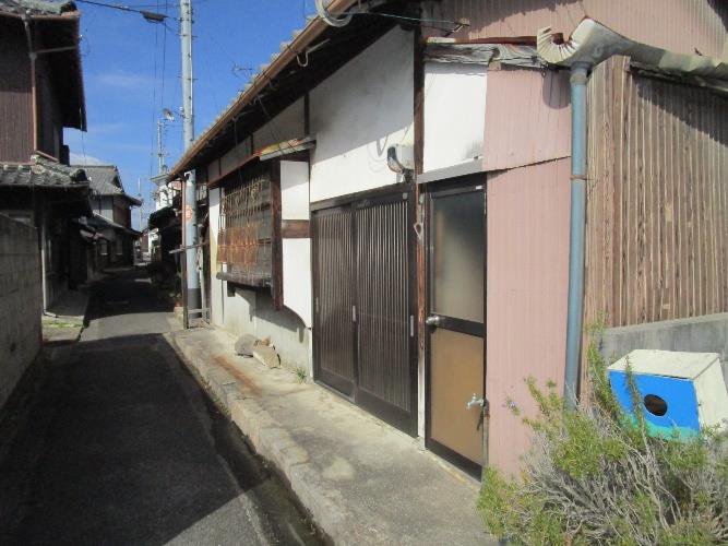 Single-story wooden building — Akiya in Kanonji, Kagawa - Thumbnail 2