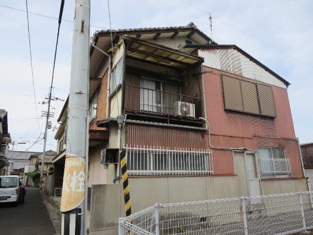 Two-story wooden building with a tiled roof — Akiya in Kanonji, Kagawa - Thumbnail 3