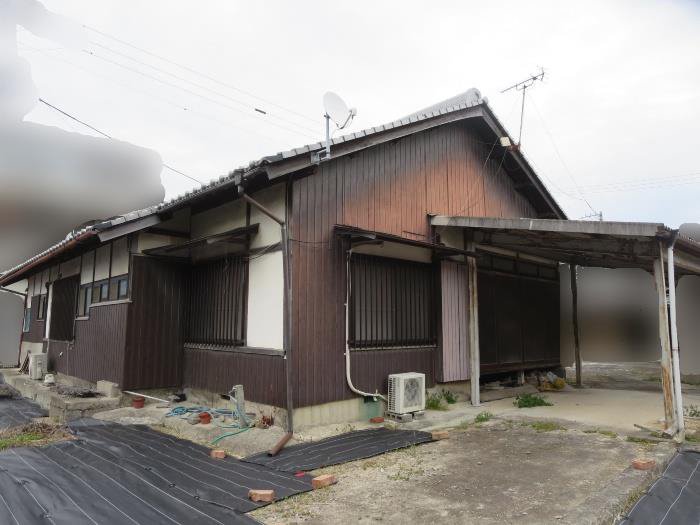 Wooden tile-roofed single-story building — Akiya in Kanonji, Kagawa - Thumbnail 2