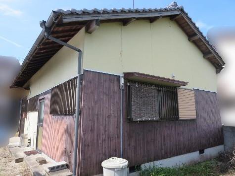Wooden tile-roofed single-story building — Akiya in Kanonji, Kagawa - Thumbnail 2