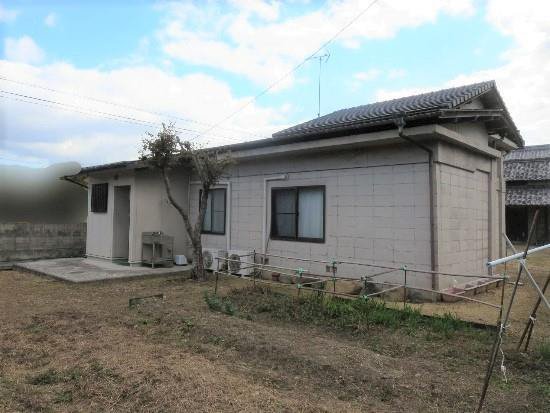 Concrete block construction — Akiya in Kanonji, Kagawa - Thumbnail 2