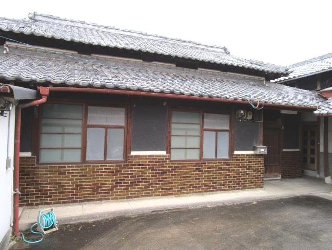 Wooden roof tiles — Akiya in Kanonji, Kagawa - Thumbnail 2