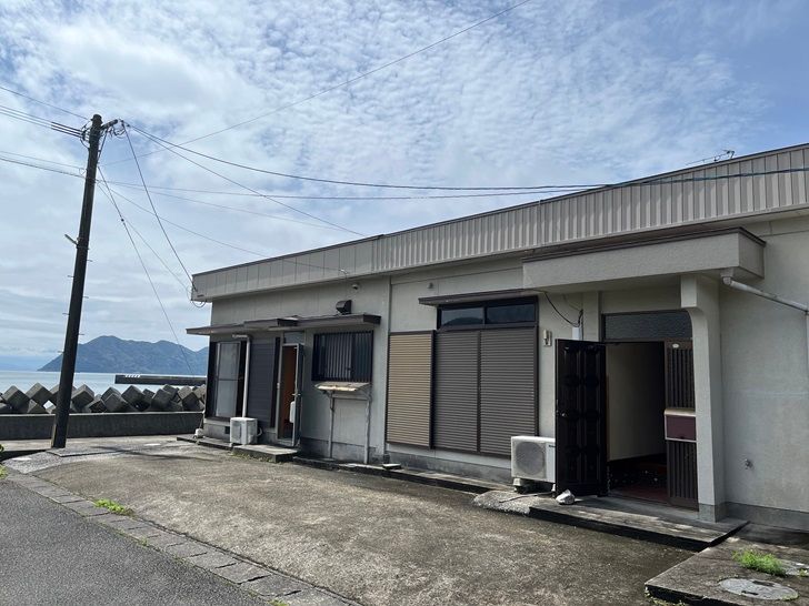 2K Apartment for Rent in Ryugatake, Kami-Amakusa - Image 1