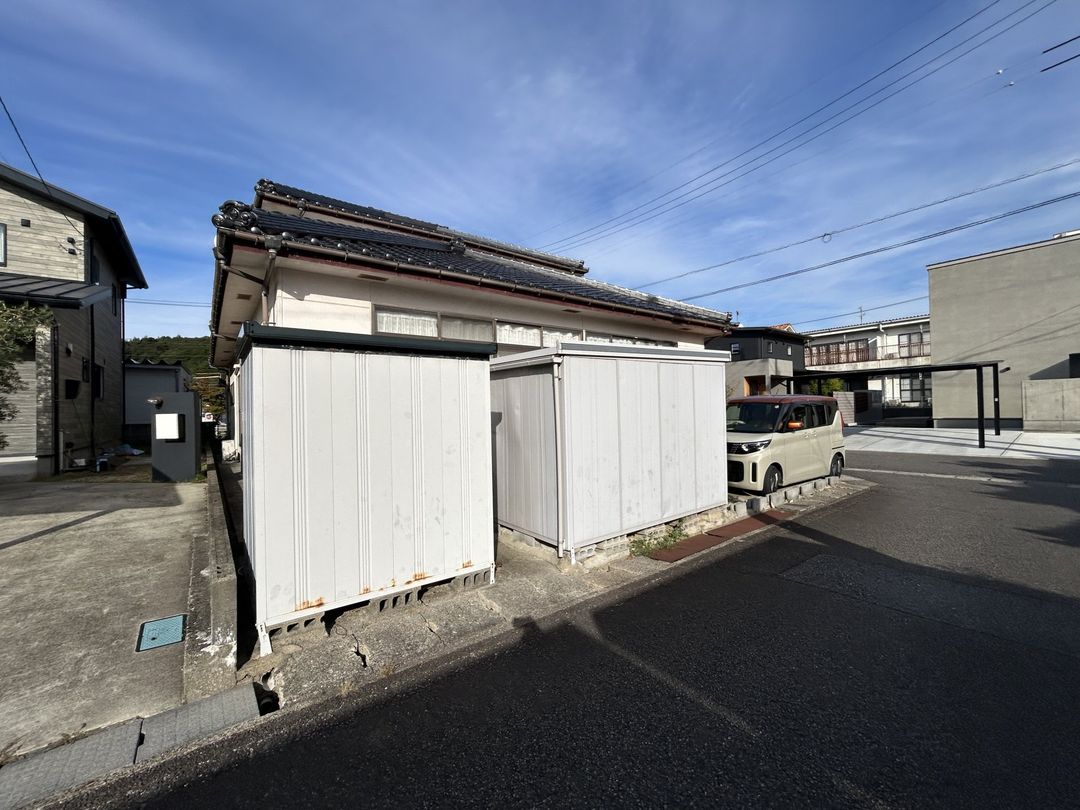 5LDK Renovated House for Sale in Masuda City, Shimane - Thumbnail 3