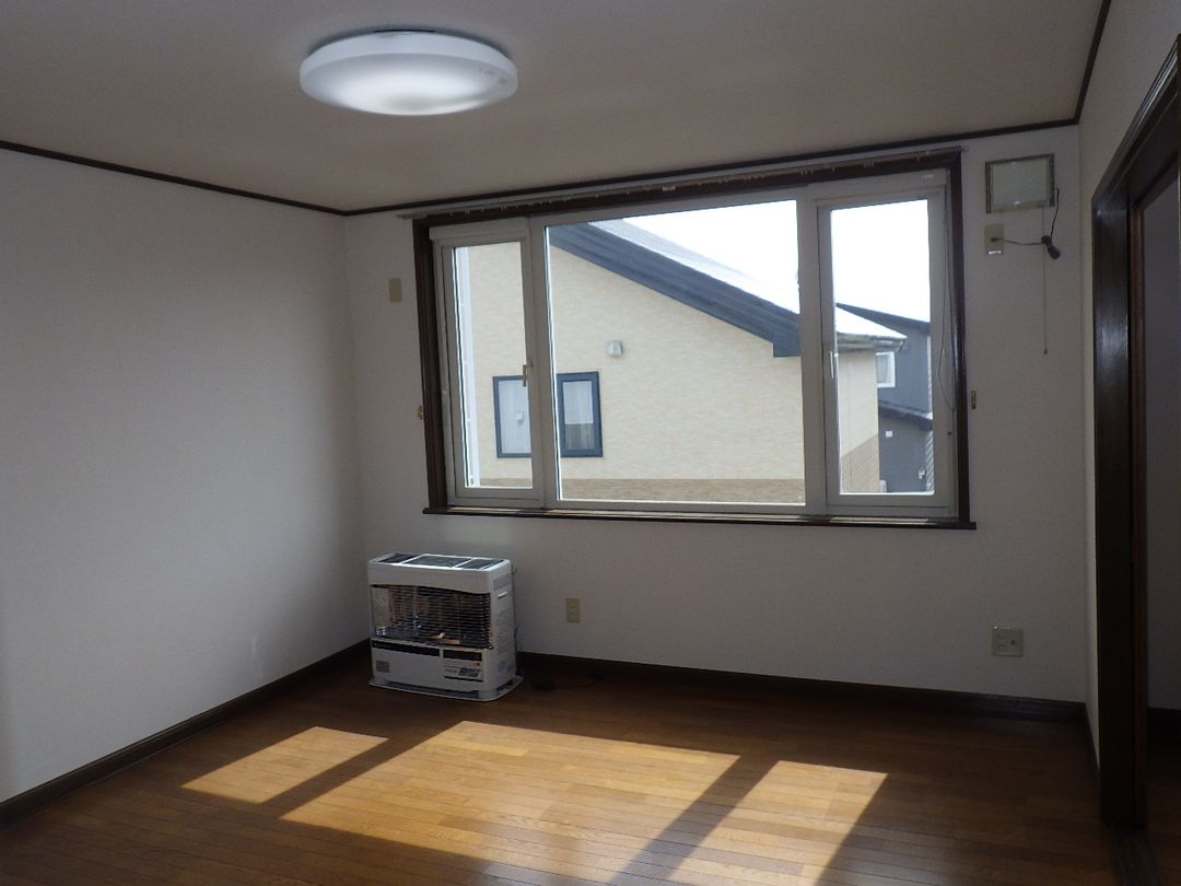 Park Side C Unit 2LDK Rental House in Kamifurano, Hokkaido - Thumbnail 2