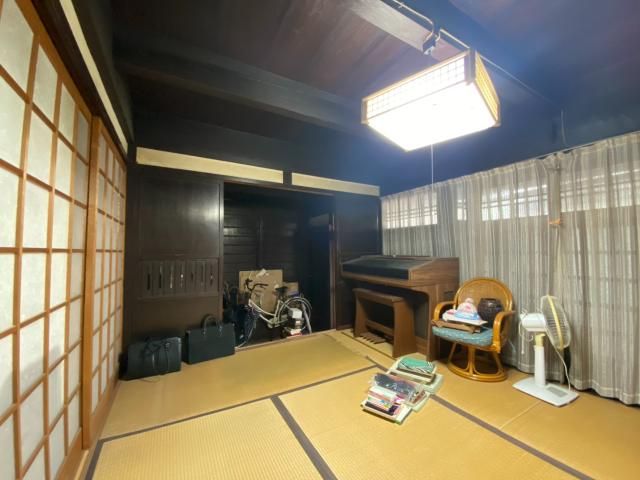 Large Machiya for Rent in Kamigyo-ku, Kyoto (175 m²) - Thumbnail 4