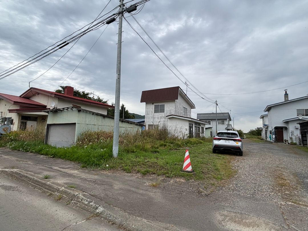Two Traditional Kominka for Sale in Kitami Hokkaido - Thumbnail 3