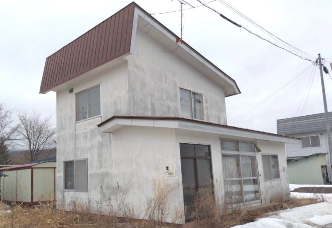 Two Traditional Kominka for Sale in Kitami Hokkaido - Thumbnail 2