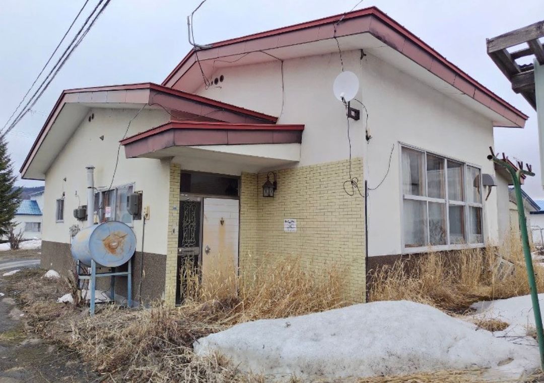 Two Traditional Kominka for Sale in Kitami Hokkaido - Thumbnail 4