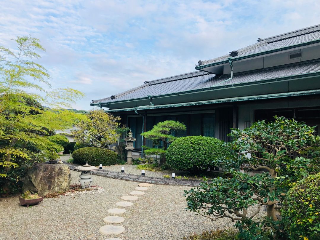 Traditional Kominka House in Shikokuchuo, Ehime for Sale - Thumbnail 2