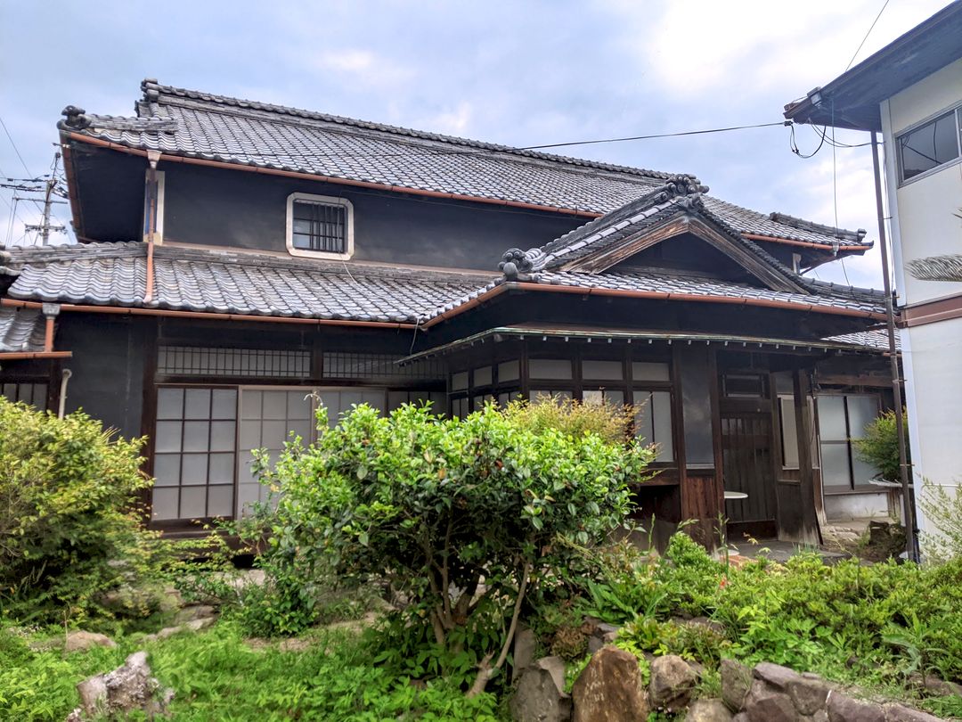 80-Year Kominka with Barn and Loft in Takamatsu, Kagawa - Thumbnail 2