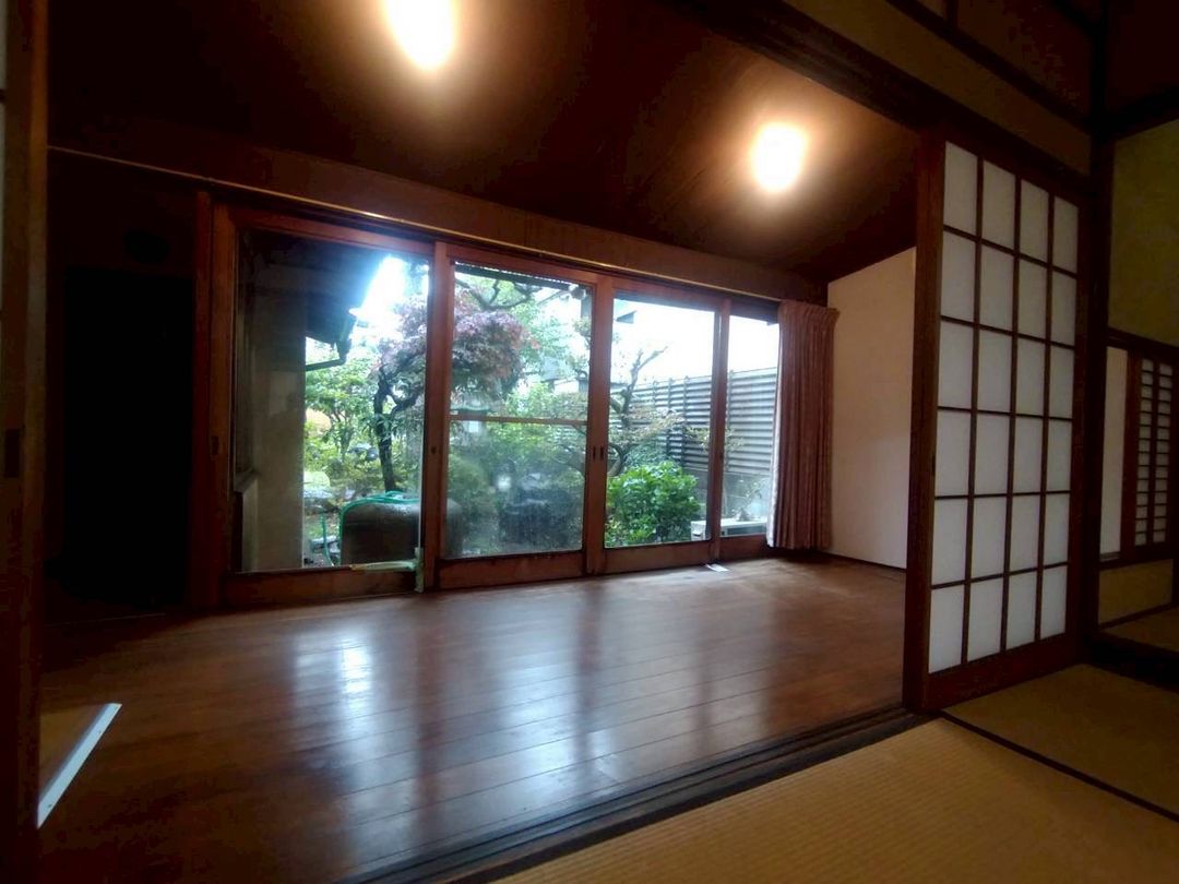 Traditional Kyoto Townhouse for Rent on Sanjo-dori, 228 sqm - Thumbnail 3