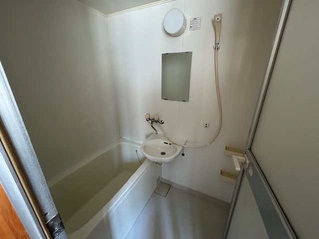 1K Rental Apartment Near JR Sakawa Station in Kochi - Thumbnail 4