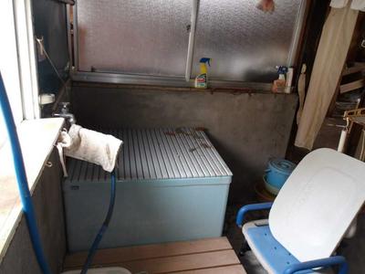 2-Story Home with Workshop in Kiryu, Gunma — Image 4, Kiryu, Gunma