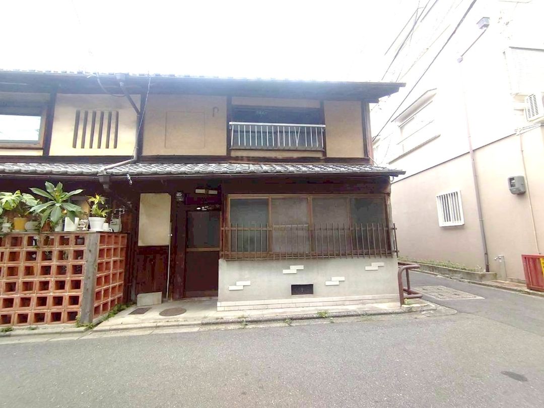 Used Townhouse for Sale in Nakagyo, Kyoto – 64m2 Near Nijo Station - Thumbnail 3