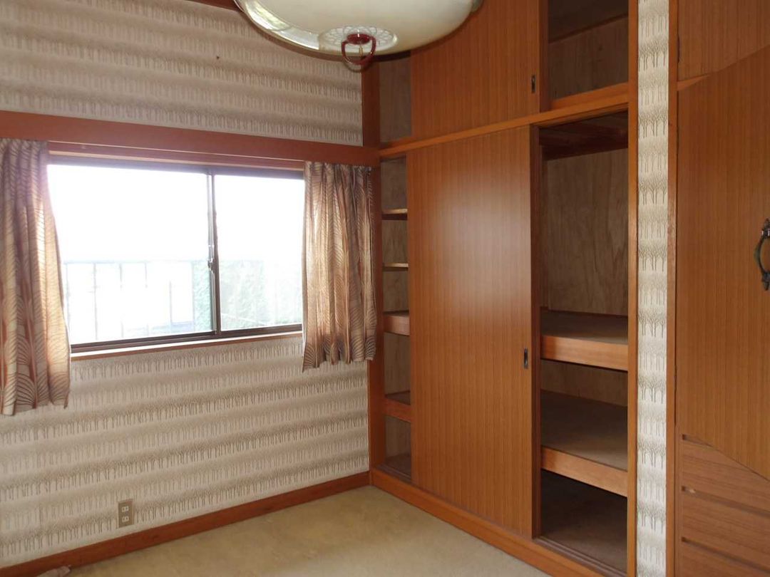 Spacious 7LDK House with Farmland in Kiryu City - Thumbnail 3