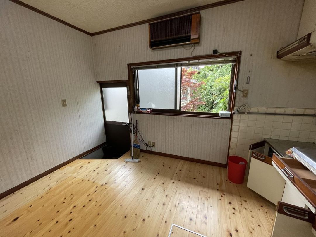 6DK Family Home for Sale in Konan City, Kochi with Panoramic Views - Thumbnail 2