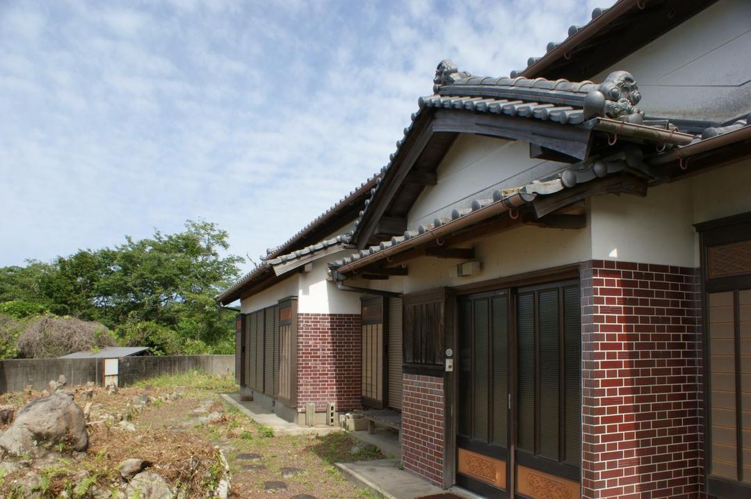 Renovated 6DK Traditional House with Land for Sale in Nahari, Kochi - Thumbnail 2