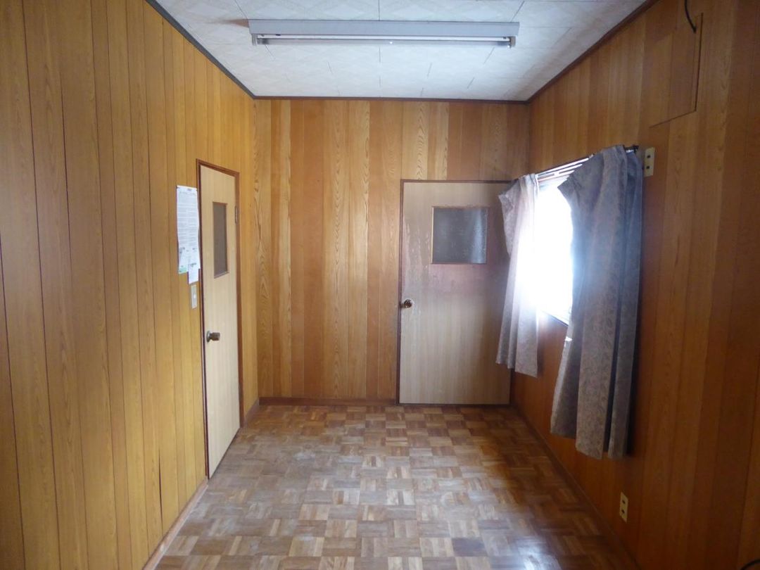 Spacious 1K Apartment for Rent near JR Togano Station, Sakawa - Thumbnail 4