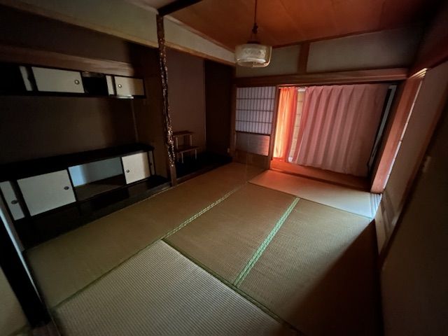 Spacious 4DK Single-Story Home with Parking in Sakawa, Kochi - Thumbnail 3