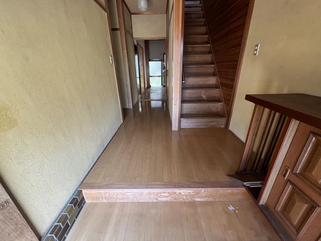 Spacious 5DK House with Garage for Sale in Otsuki, Kochi - Thumbnail 2