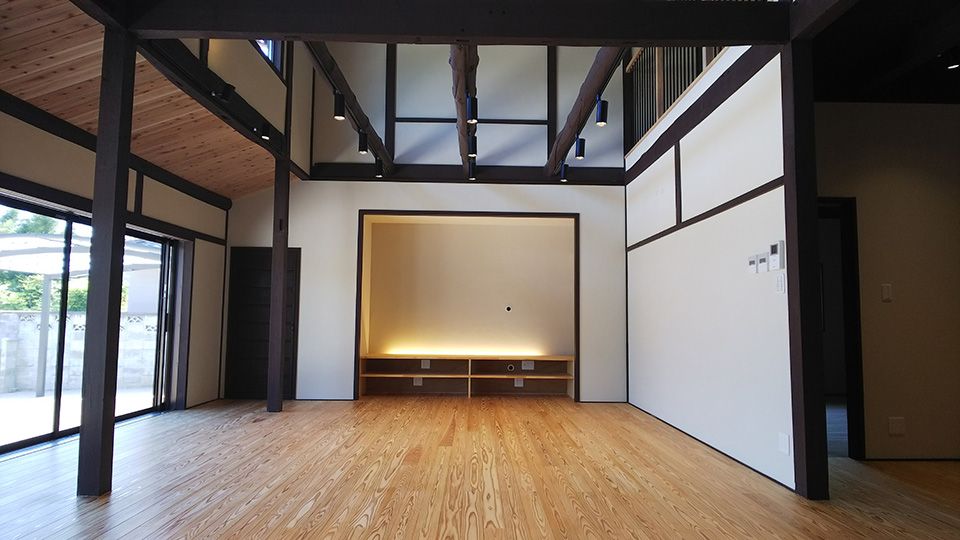 Renovated Kominka with Vaulted Ceiling in Kyoto's Minamiyama - Thumbnail 4