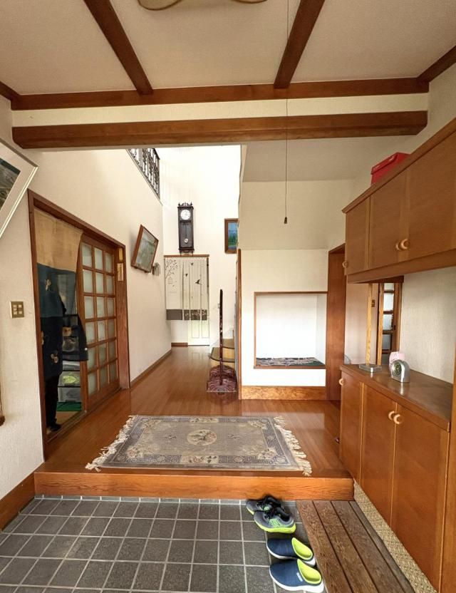 8LDK Reinforced Concrete House in Mitoyo City, Kagawa - Thumbnail 2