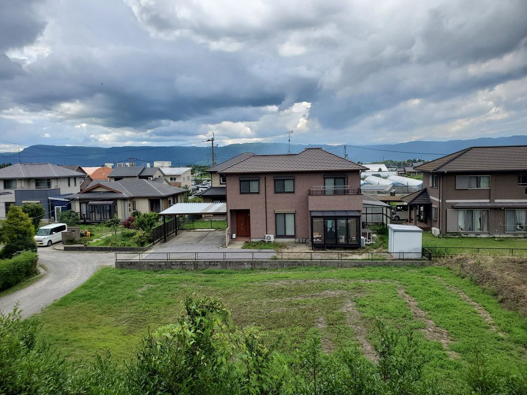 8LDK House for Sale in Aso City with Attic and Garden - Thumbnail 2