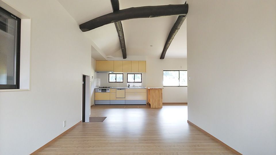 Renovated 9LDK Kominka in Kameoka, Kyoto with Mountain Views - Thumbnail 4