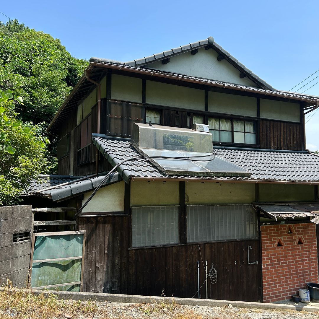 100-Year-Old Kominka with Bay Views in Wakayama City - Thumbnail 2