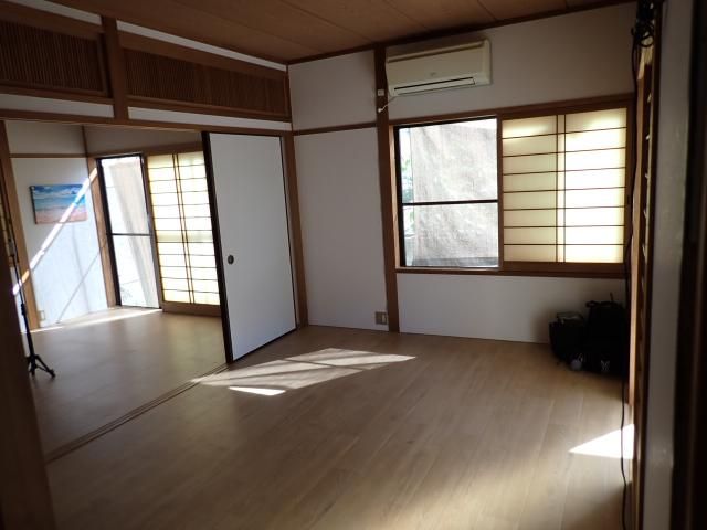 Akiya Bank House for Sale in Tonosho Town, Kagawa - Thumbnail 2