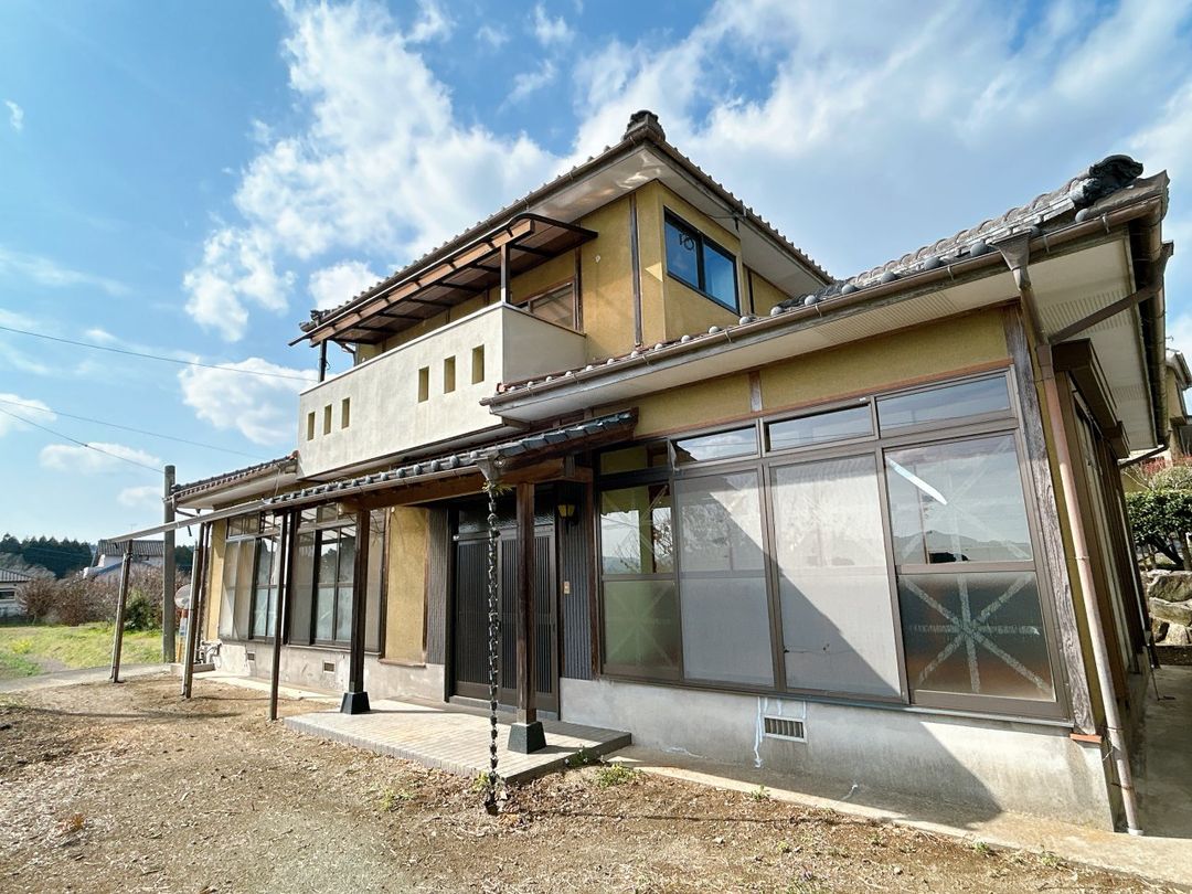4LDK Used House for Sale in Yamaga, Kumamoto with Garden - Thumbnail 2