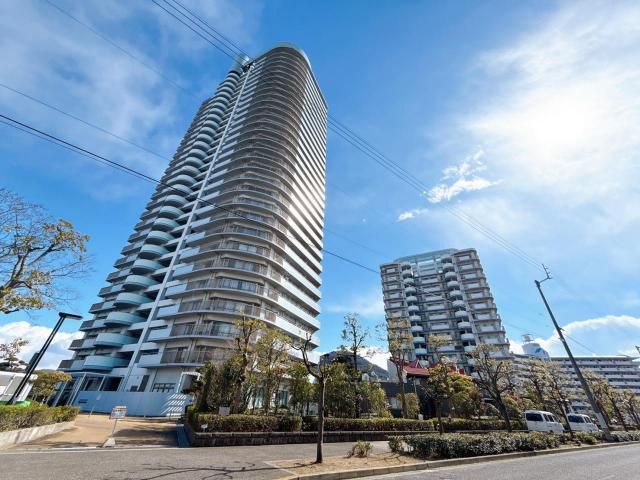 3LDK Apartment for Sale in Utazu, Kagawa - 83.74 sqm - Thumbnail 3