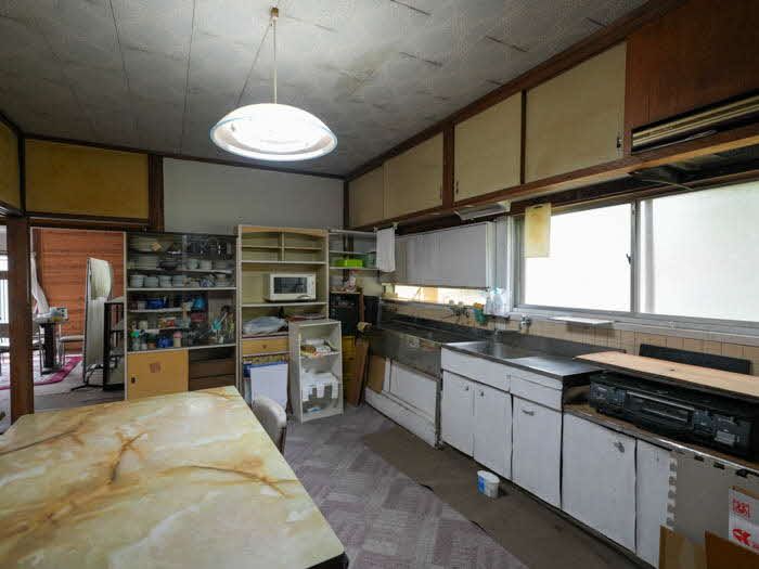 Spacious 5K House for Sale in Minami-Aso Village, Kumamoto - Thumbnail 3