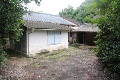 Traditional Japanese House Surrounded by Rice Fields — House, Kikuyo, Kumamoto