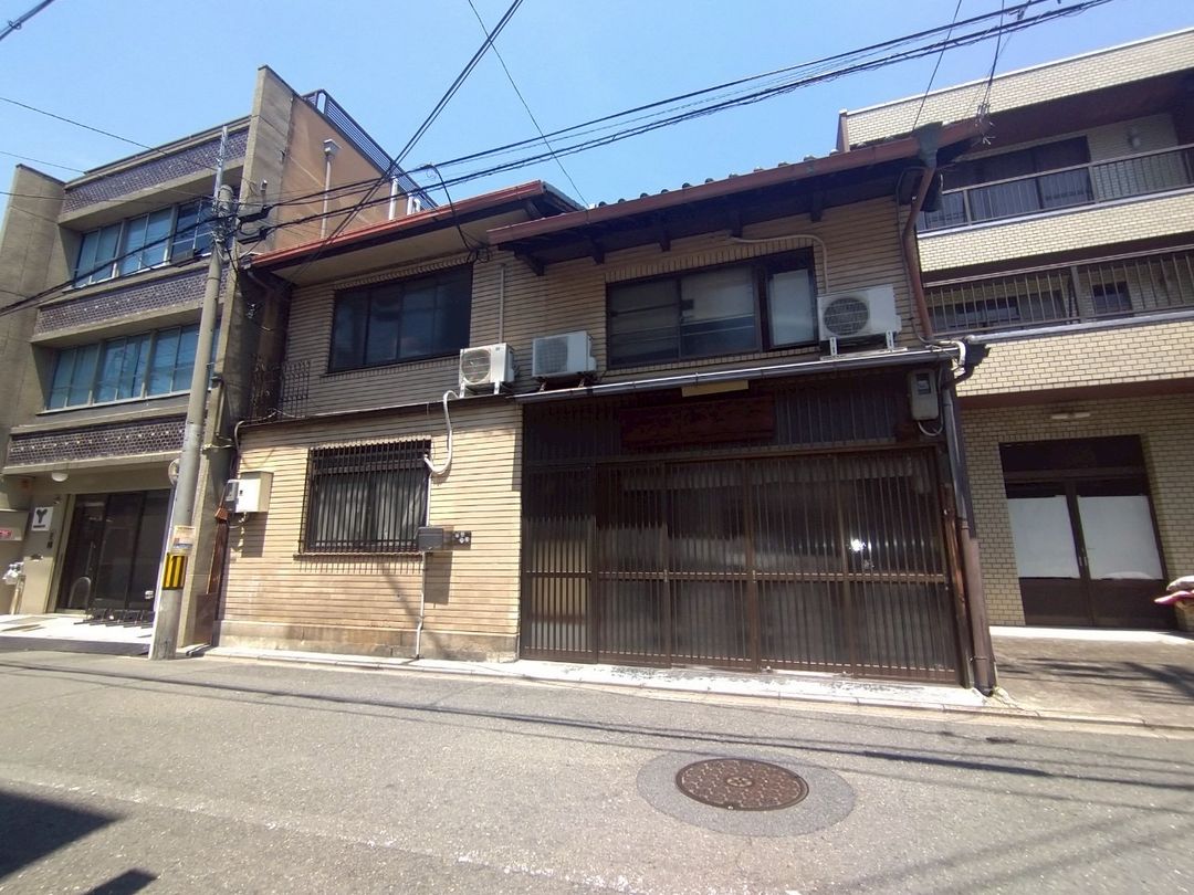 Large Historic Kyoto Machiya for Sale in Shijo Omiya - Thumbnail 3