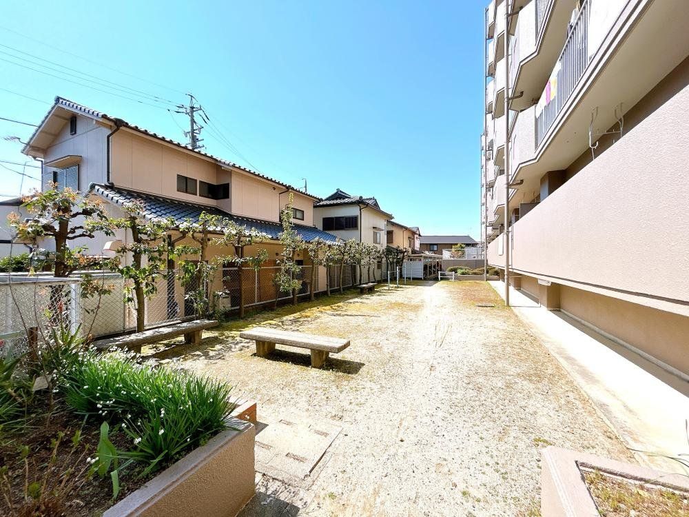 Renovated 3LDK Apartment in Kasugai, Aichi - 77m² - Thumbnail 3