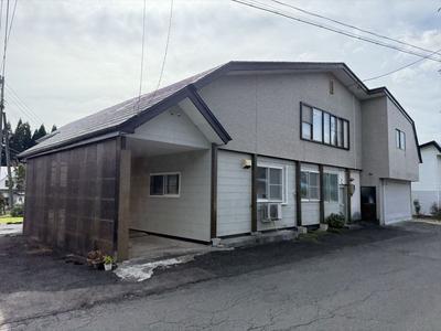 Traditional 8DK House for Sale in Hanawa, Kazuno City — Image 1, Kazuno, Akita