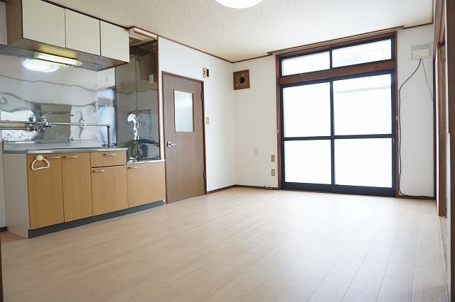 Pet-Friendly 3DK Apartment for Rent in Kamifurano, Hokkaido - Thumbnail 2