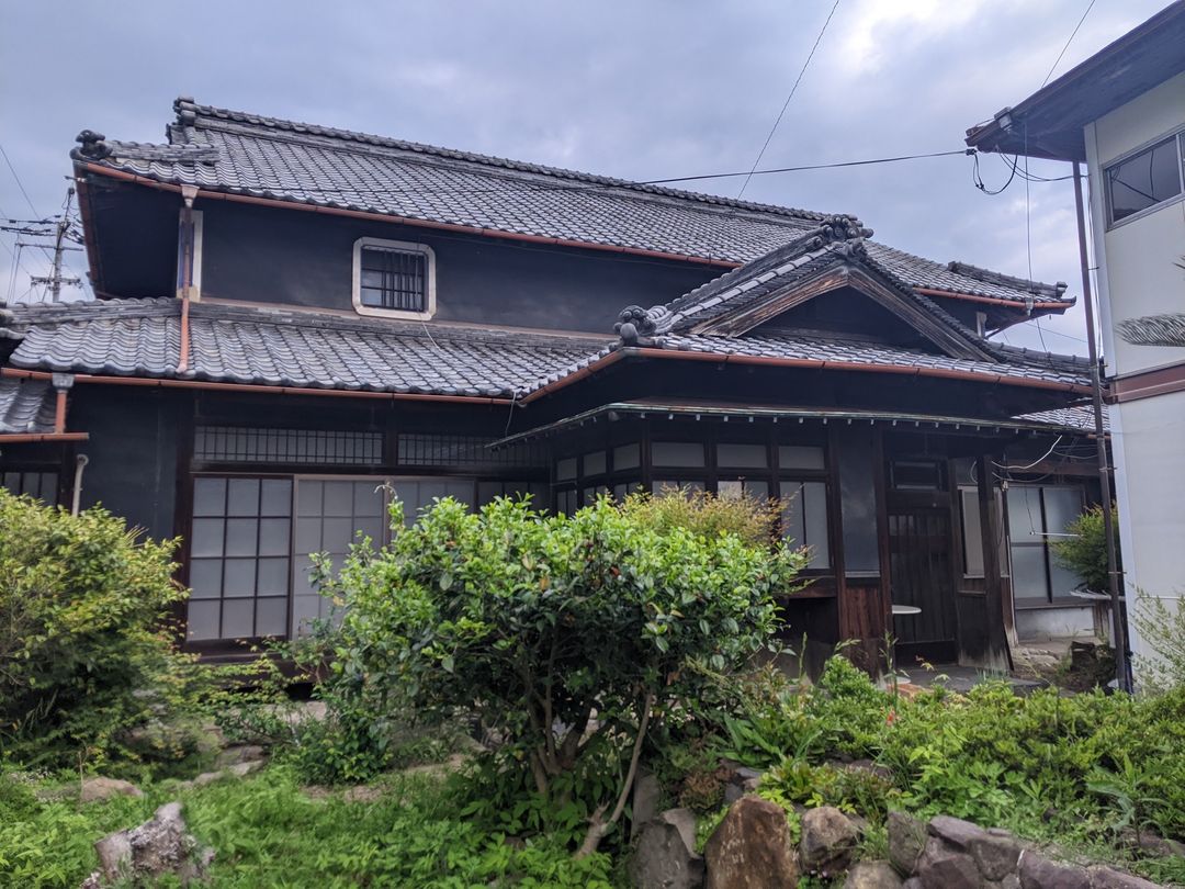 80-Year-Old Kominka with Warehouse and Field in Takamatsu - Thumbnail 2