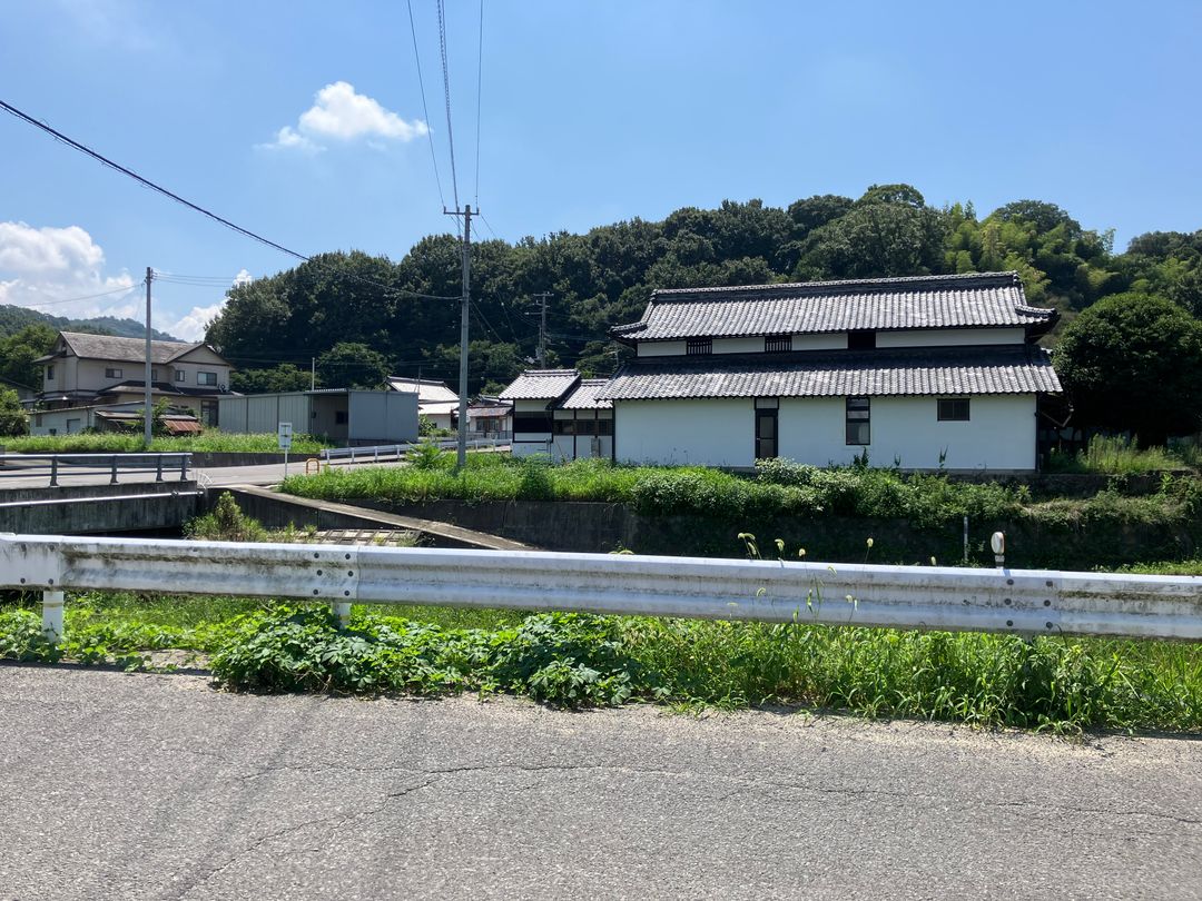 Renovated Kominka with Converted Warehouse in Mitoyo, Kagawa - Thumbnail 2