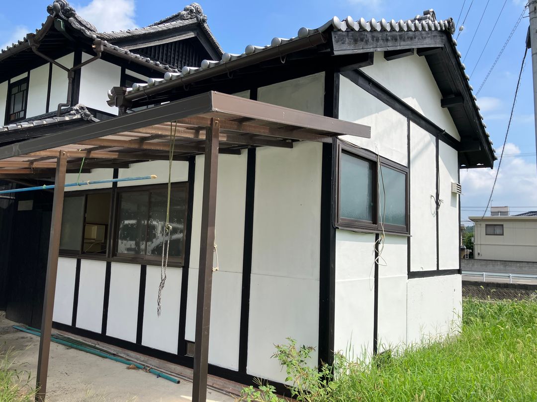 Renovated Kominka with Converted Warehouse in Mitoyo, Kagawa - Thumbnail 4
