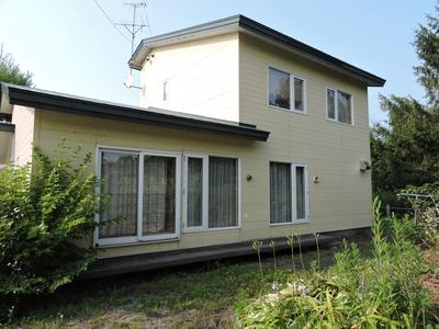 Spacious 4LDK House in Kuriyama, Hokkaido - 406m² Land — Image 1, Kuriyama, Hokkaido