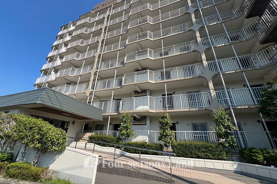 Fully Renovated 2LDK Apartment in Kamakura City, 77.61 sqm - Thumbnail 2