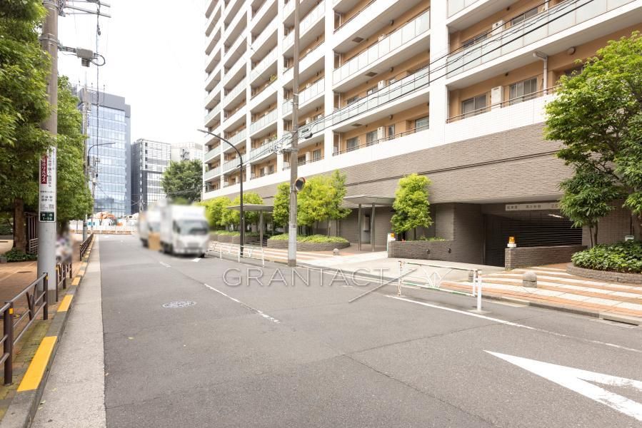 Shibuya Ains 2LDK Apartment for Sale in Central Tokyo - Image 1