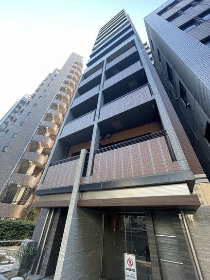 2LDK Apartment in Itabashi, Tokyo - 56.15 sqm - Thumbnail 2
