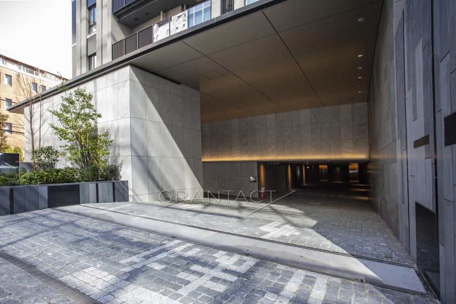 The Parkhouse Shibuya Minami-Daidocho 3LDK Apartment for Sale - Thumbnail 2