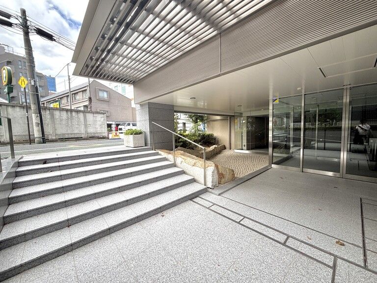 86.86m2 3LDK Apartment for Sale in Bunkyo-ku, Hongo - Thumbnail 2
