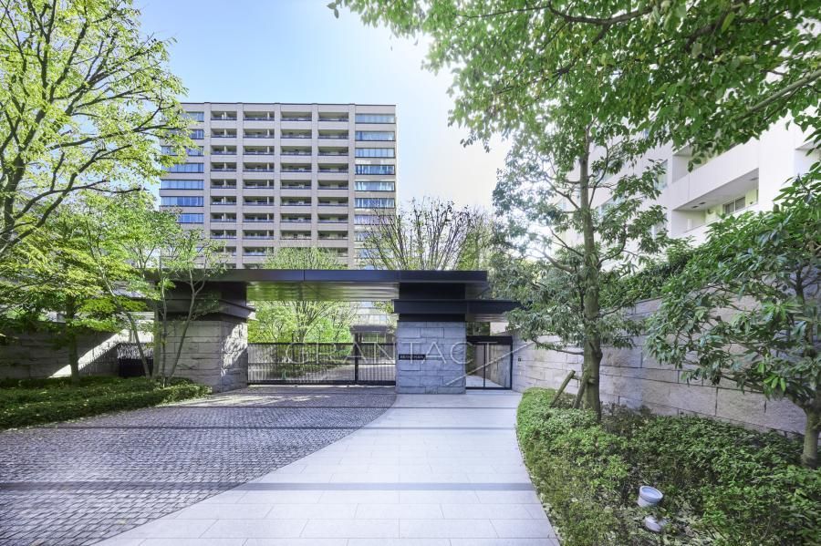 Brands Yonbancho 2LDK Apartment for Sale in Chiyoda, Tokyo - Thumbnail 4